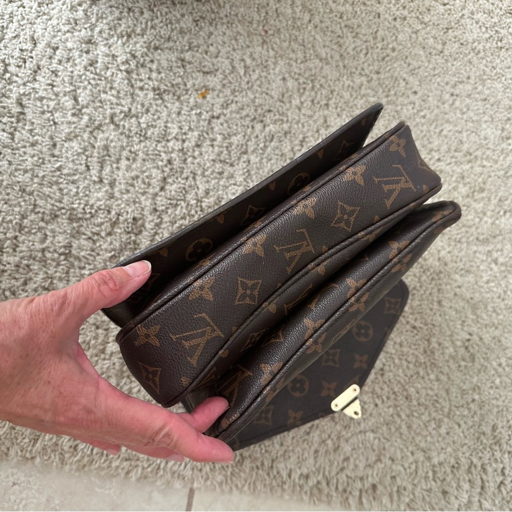 Designer look alike purses. See description. - Picture 10 of 13